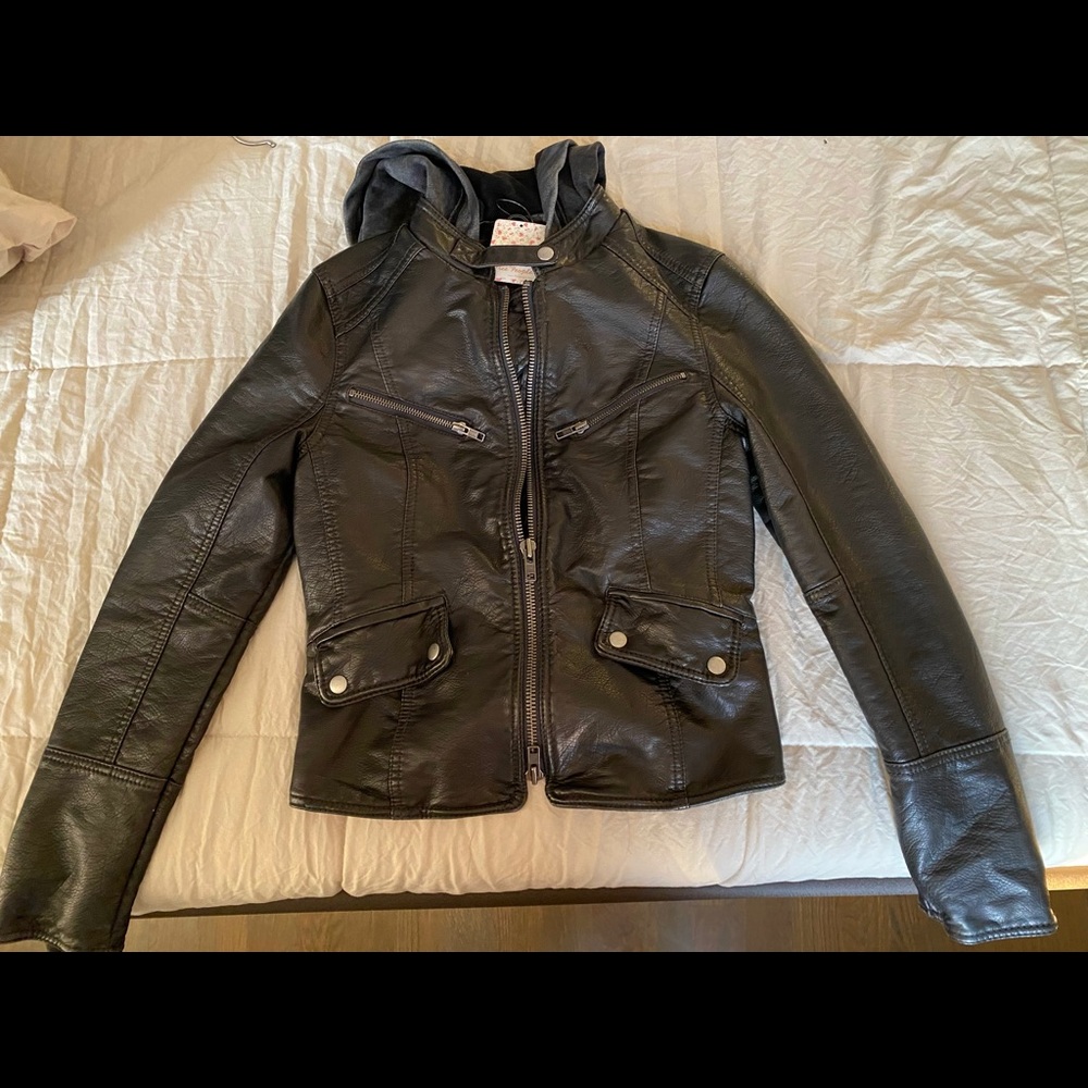 Leather jacket (vegan leather)